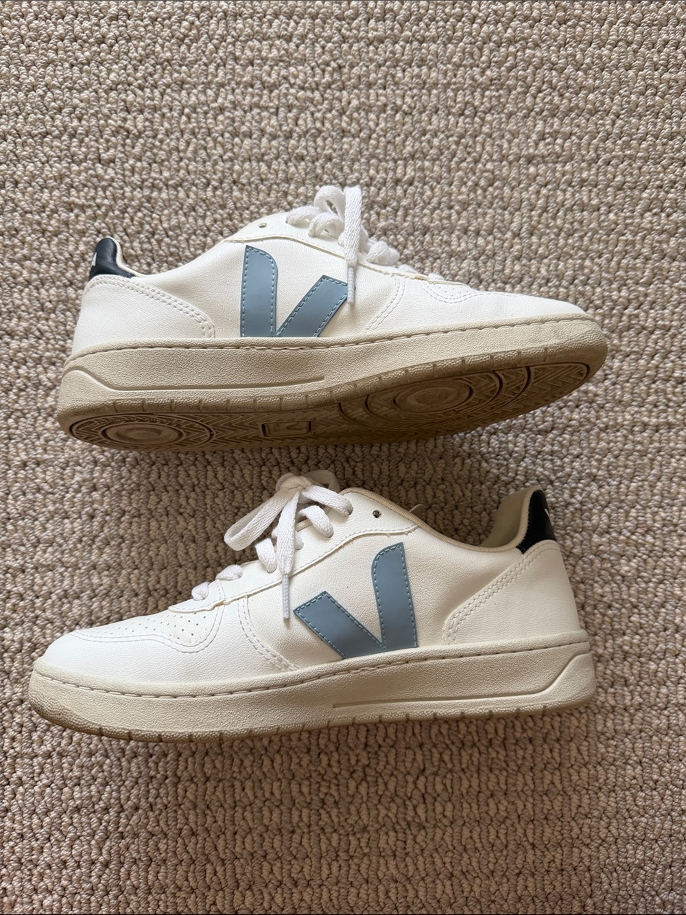 Veja V10 women shoe